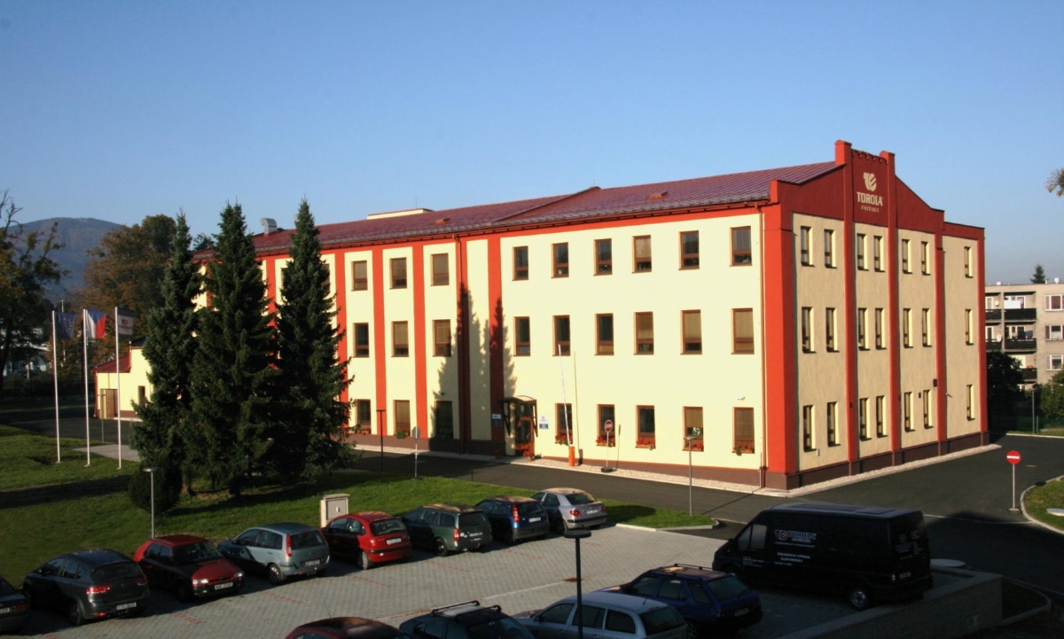 triola výroba